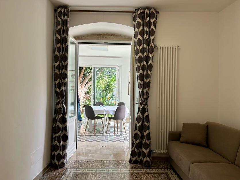 Apartamento Giardino A Mare Bari Exterior foto